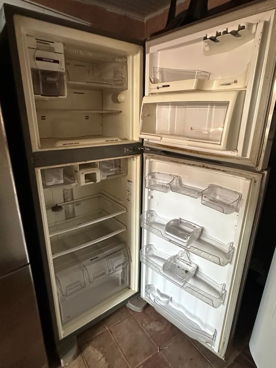 Vendo geladeira Brastemp  - Foto 3