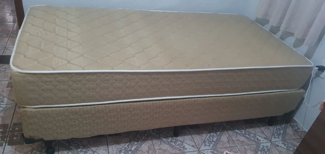 Cama box solteirão semi nova - Foto 2