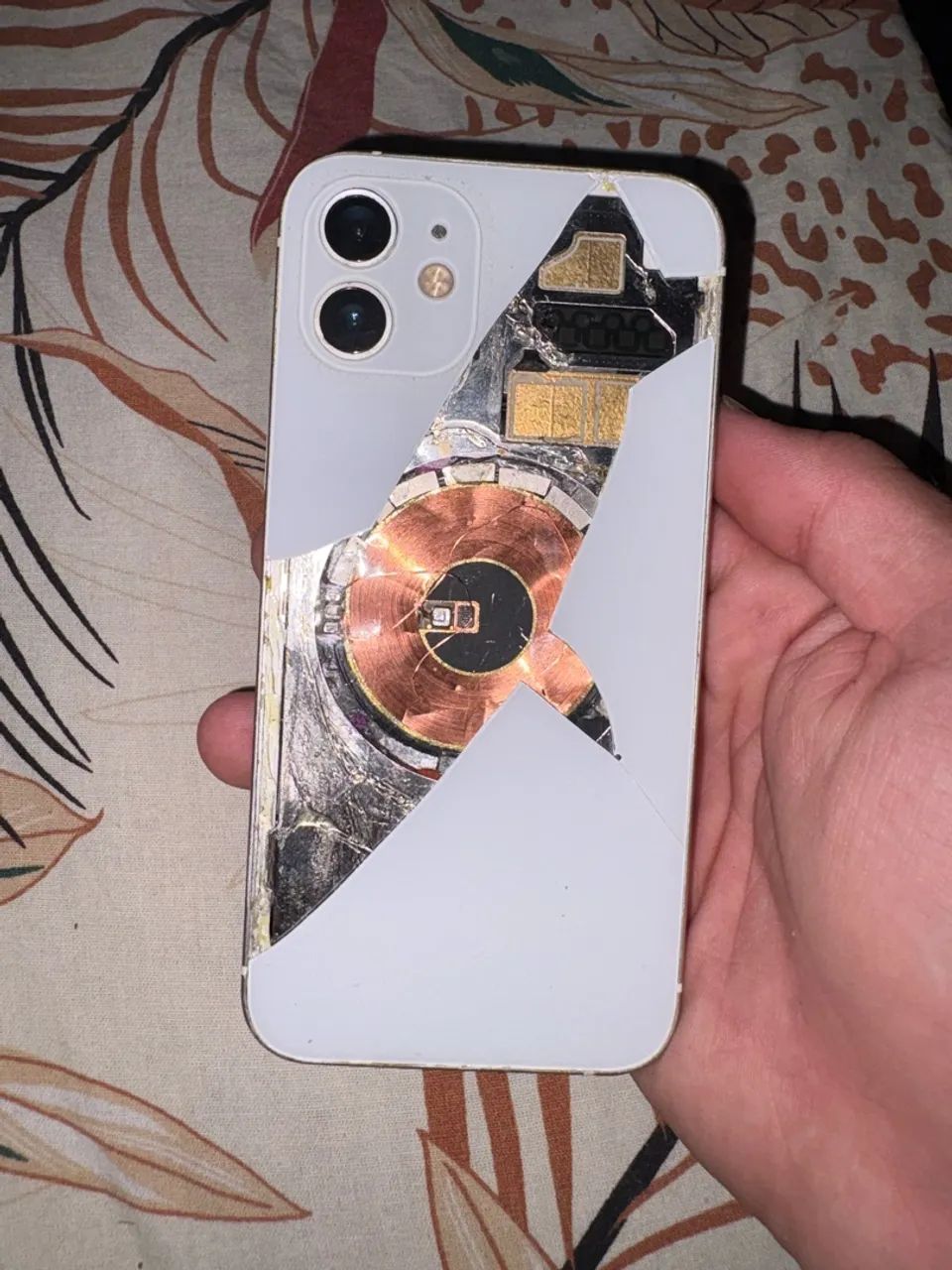 Iphone 12 (para retirada de peças) - Foto 3