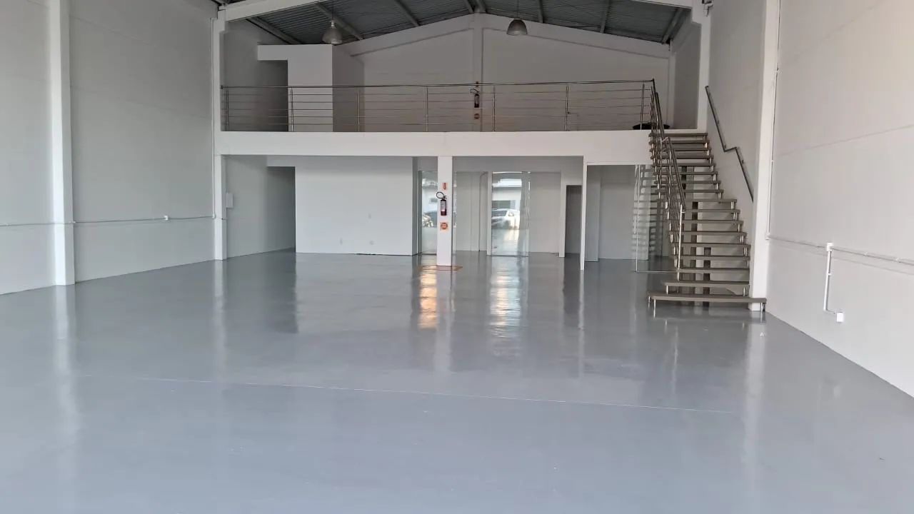 Alugo galpão 335 m2 - Foto 4