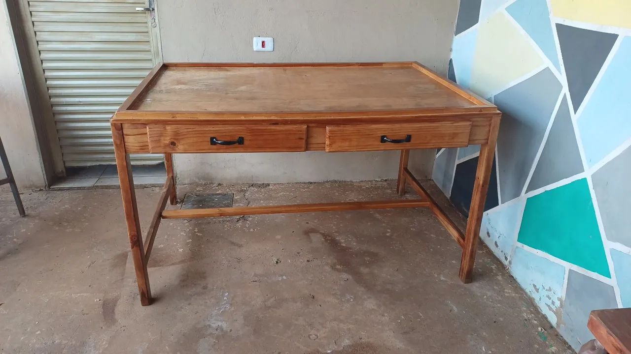 Mesa / Bancada de Madeira Versátil com 2 Gavetas e Borda Antiqueda - Foto 2