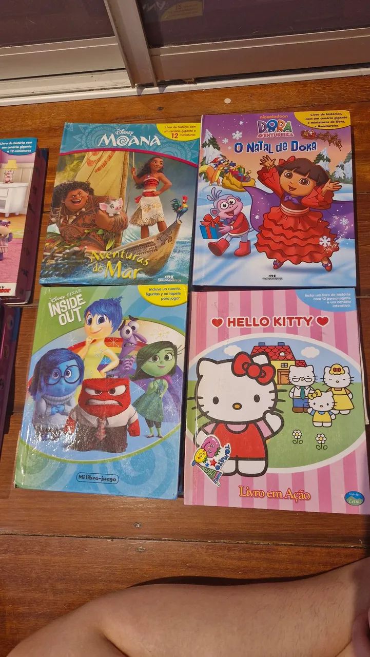 Livros com miniaturas - Foto 2