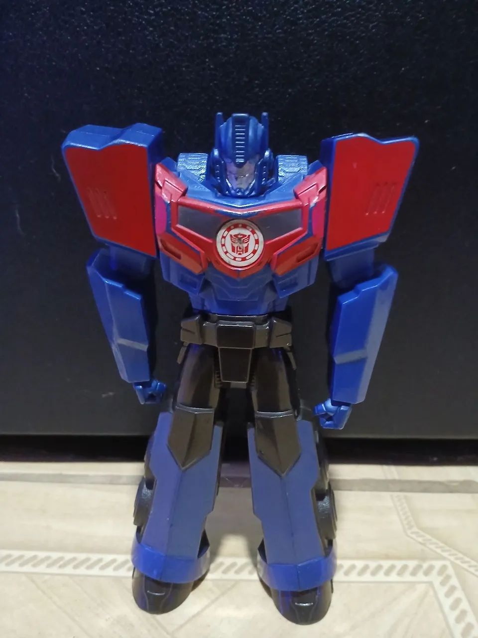 Boneco transformers optimus prime 