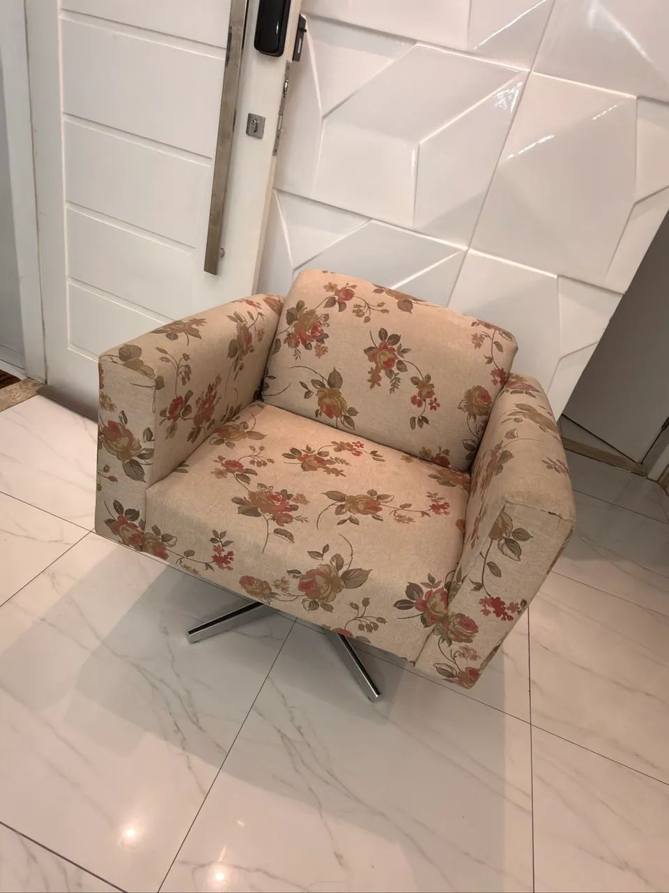 Poltrona giratória 