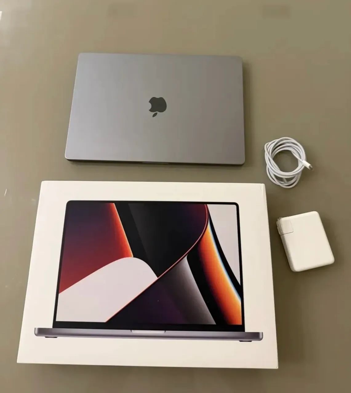 MacBook Pro 16