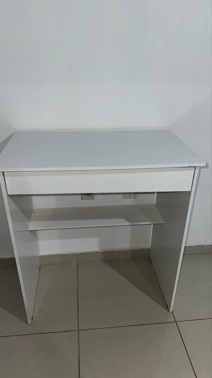 Mesa escrivaninha com gaveta  - Foto 3