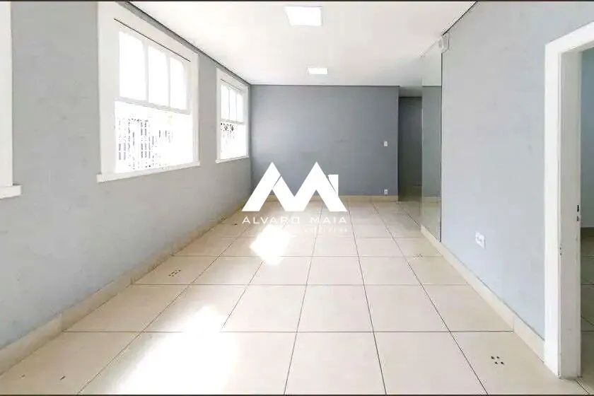 Casa comercial no Bairro Prado para alugar.