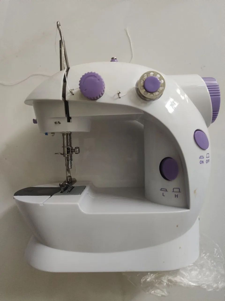 Mini máquina de costura SM-202A - Foto 2