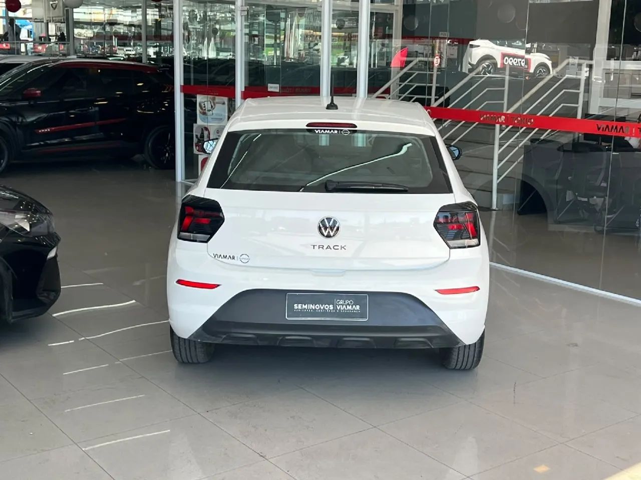 Volkswagen Polo Track 1.0 Flex 12V 5p, foto 5 de 18