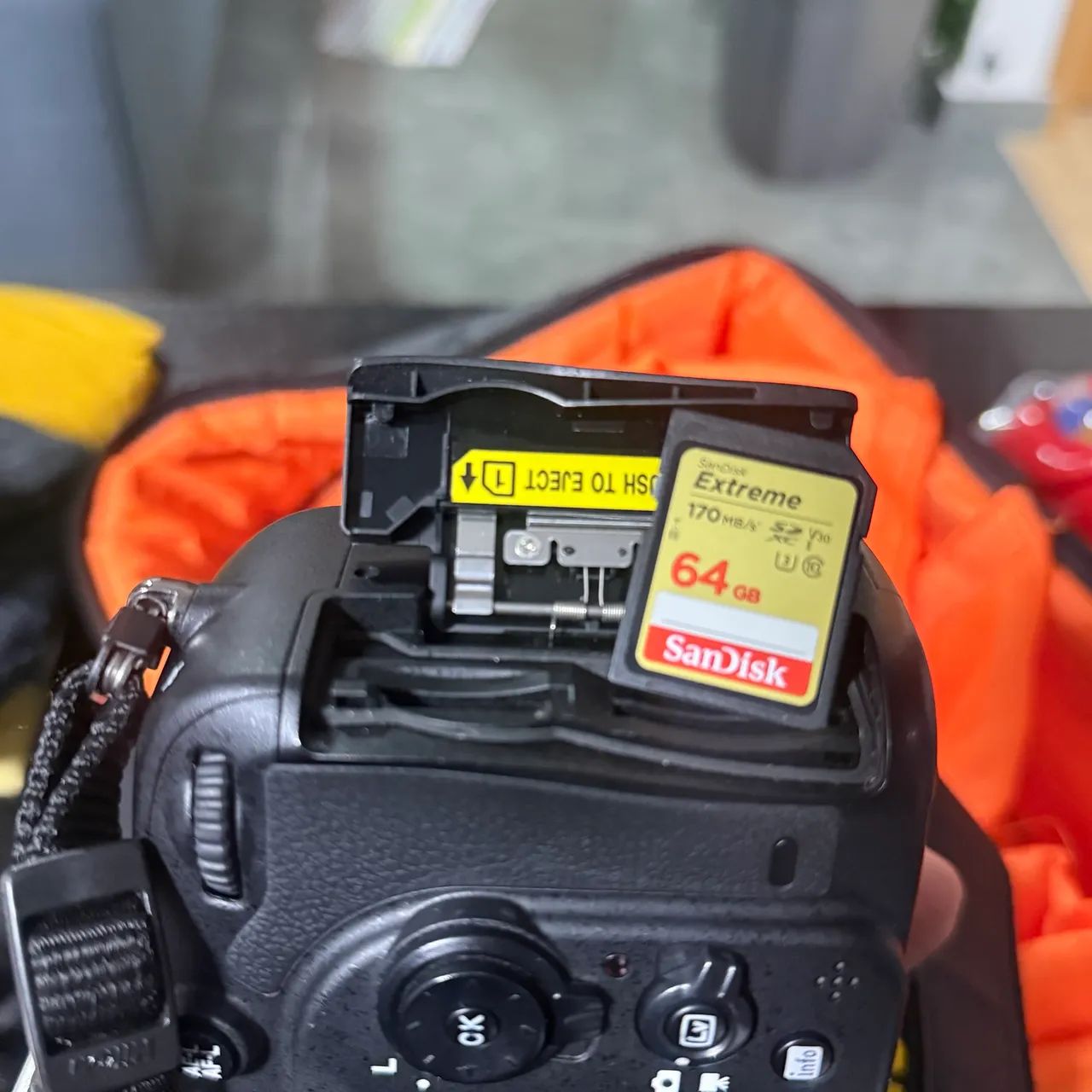 Nikon D7100 novíssima troco por play 5 ou tablet Apple - Câmeras e