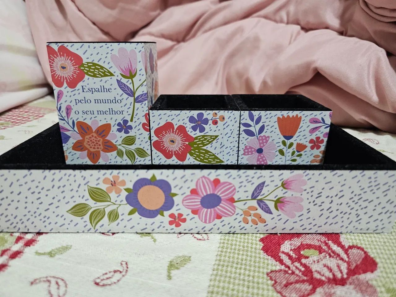 Porta canetas e lápis ( marca fina ideia) 