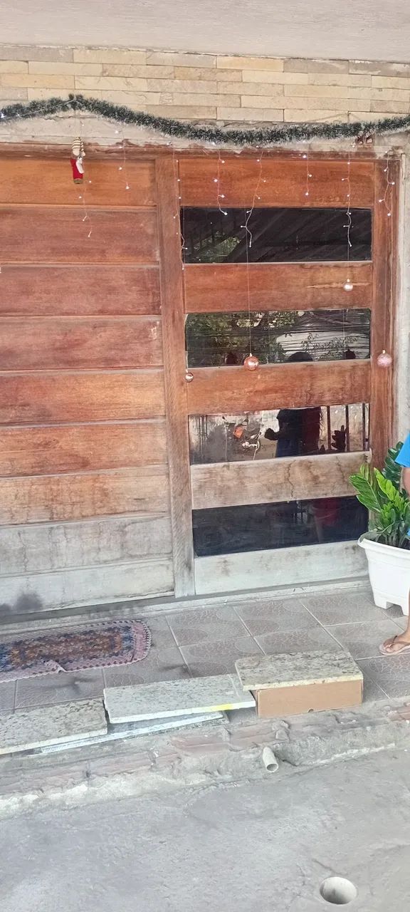 Handrail64993889464577122