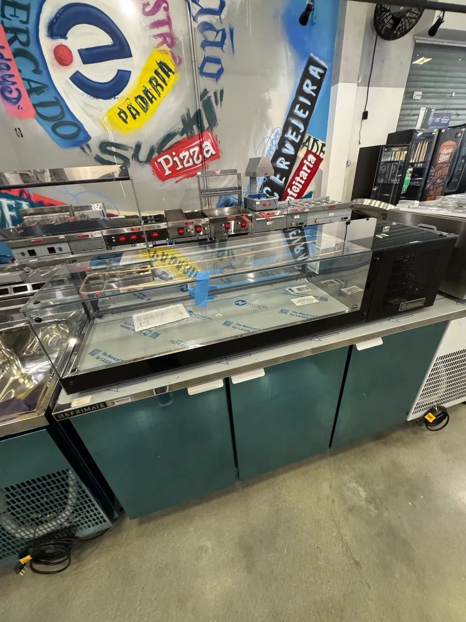 VITRINE REFRIGERADA SUSHI 1,50 MTS BANCADA PRETA NOVA 