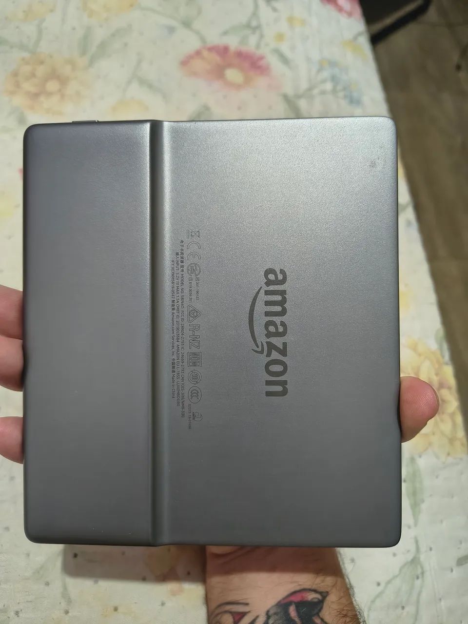 Kindle oasis 10a 32 gibas, com capinha original  - Foto 2