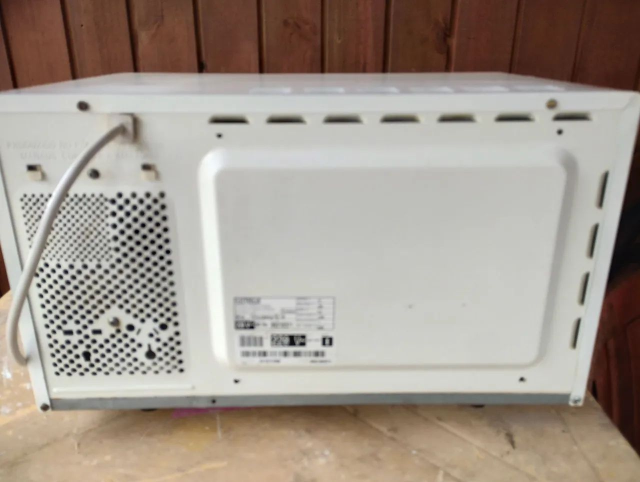 R$280 Microondas Eletrolux 18l - Foto 4