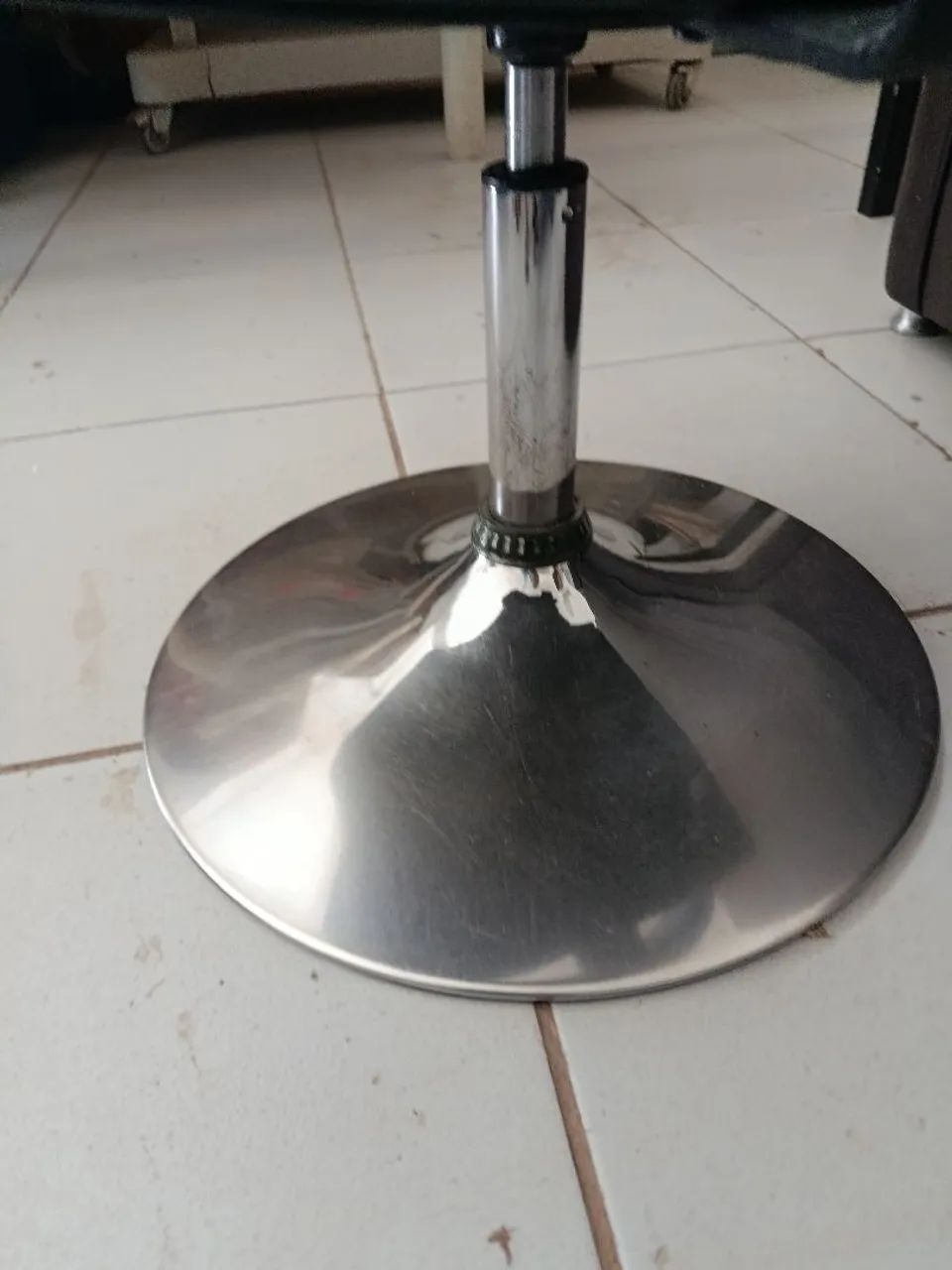 Cadeiras pra salão  - Foto 3