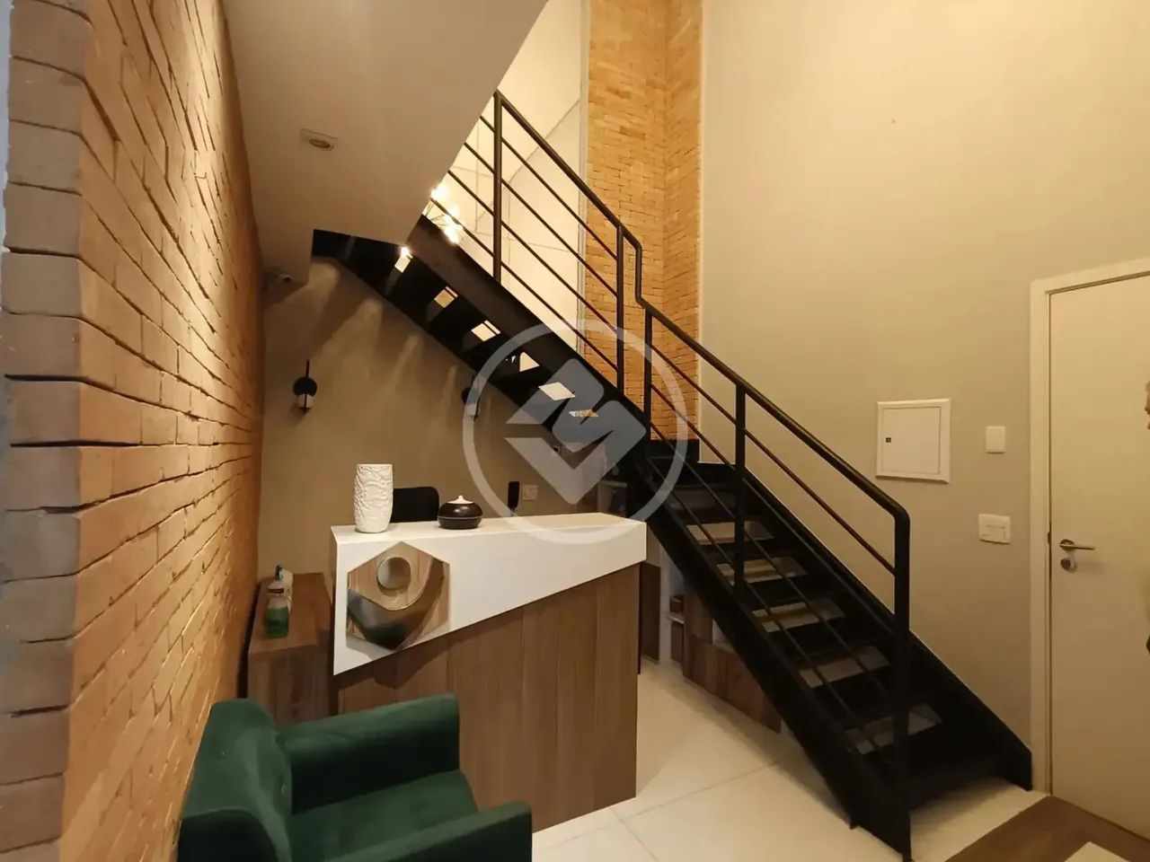 Vendo Sala Comercial Duplex, 77 m², Mobiliada e Decorada, 1 vaga de Garagem, Moema. codigo - Foto 2