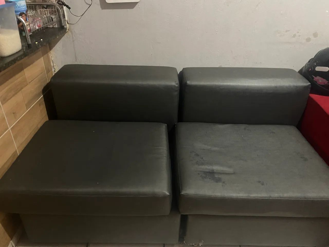 Sofá muito bom com apenas um detalhe 