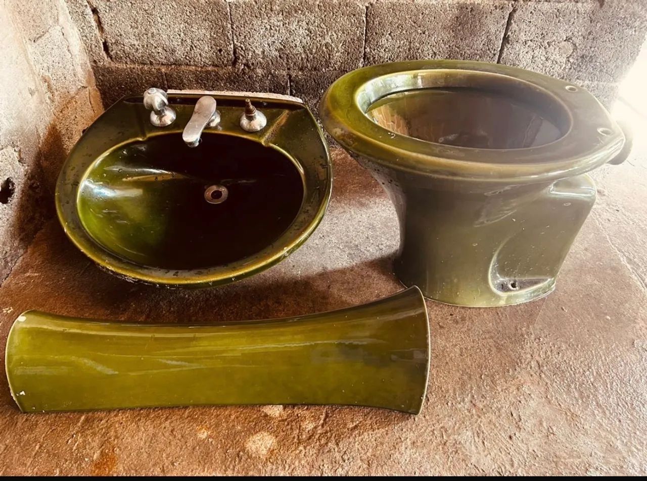 Conjunto banheiro vaso e pia 