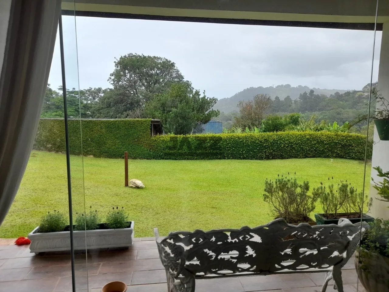 Chácara à venda nova muito bem localizada em Serra Negra com dois suítes e amplo terreno