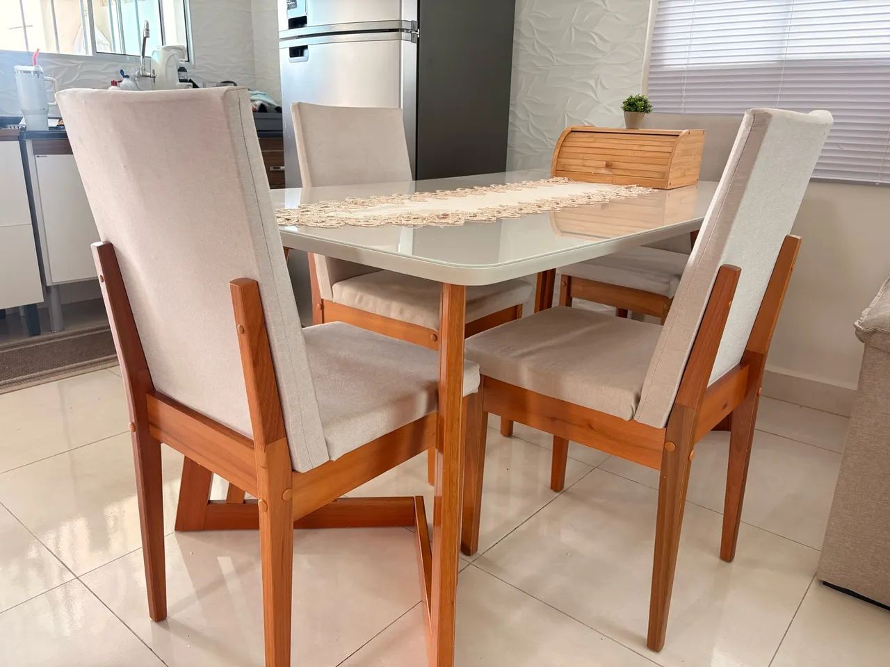 Mesa de Jantar com 6 cadeiras  - Foto 2