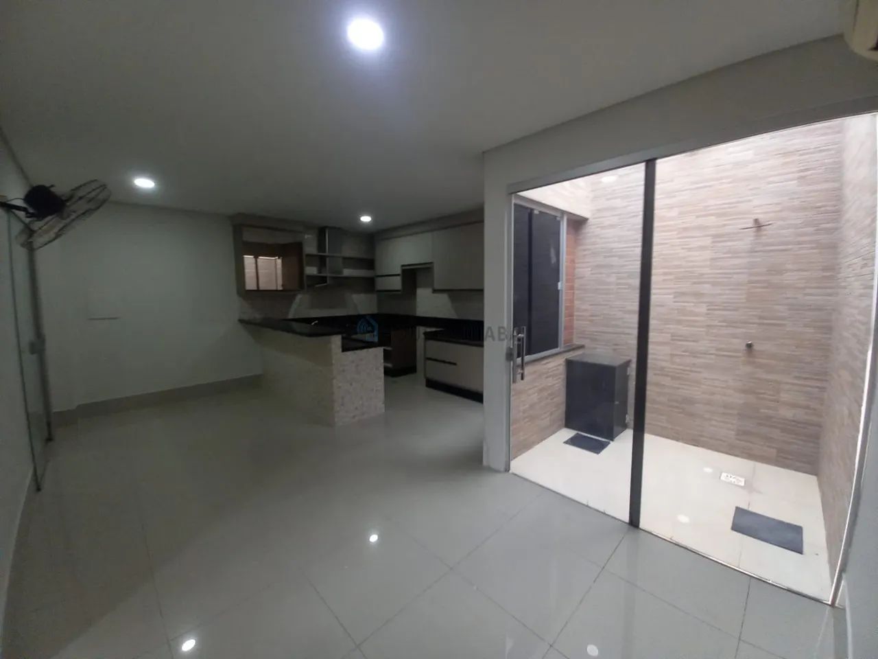 Casa 3 quartos sendo 1 suíte em condomínio fechado - Foto 3