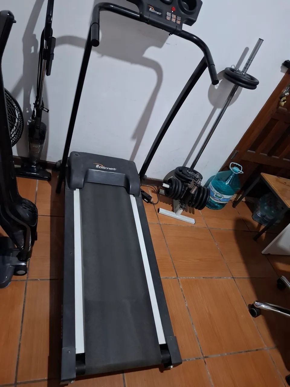 Vendo Esteira pouco  usada funcionando perfeitamente - Foto 2