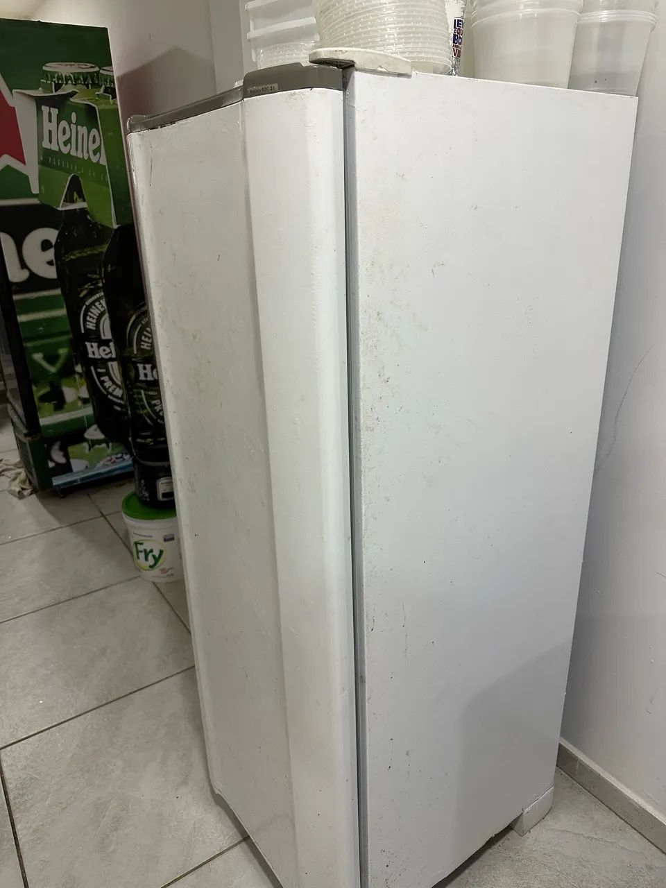 Vendo GELADEIRA funcionando perfeitamente 