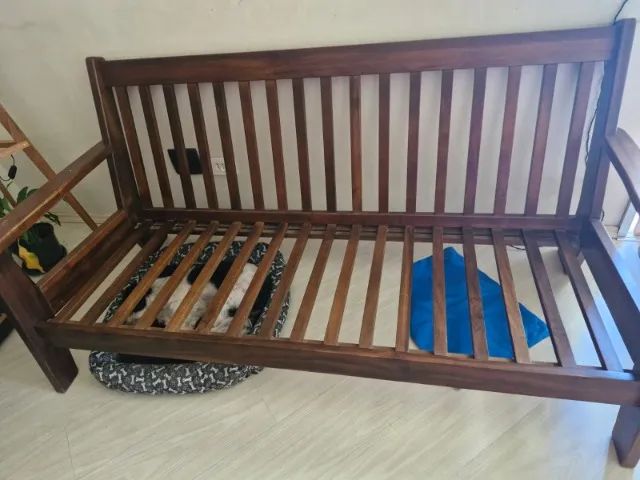 Sofá Madeira Maciça