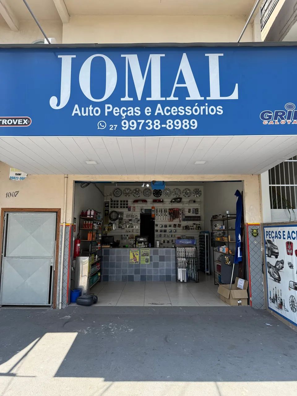 Loja de autopeças + lava jato em funcionamento