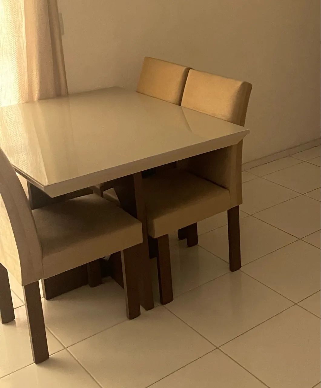 Mesa de jantar - 4 cadeiras  - Foto 2