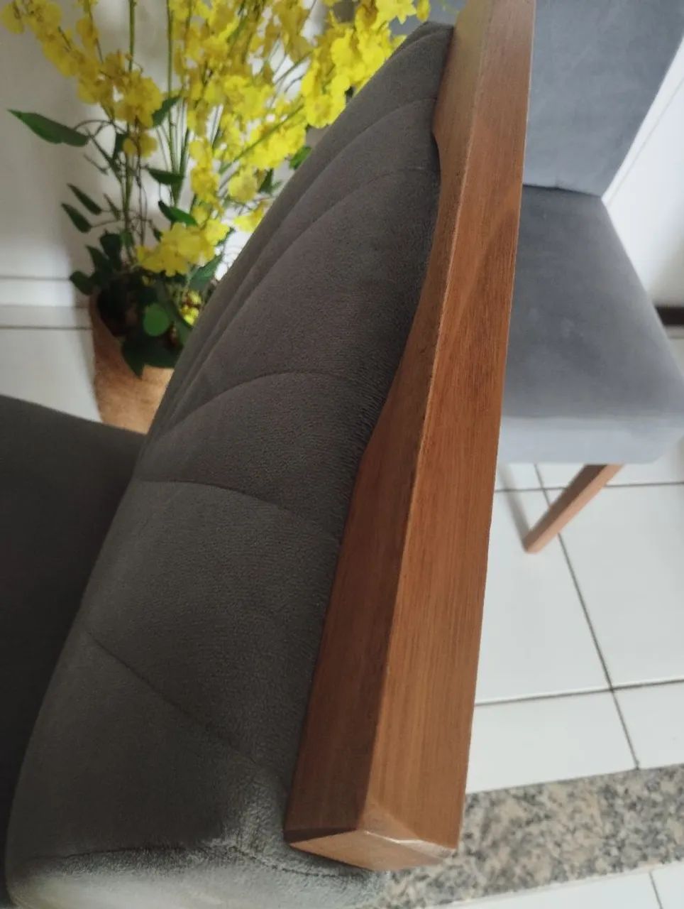 Mesa com 6 cadeiras, cadeiras maciça, mesa MFD - Foto 2