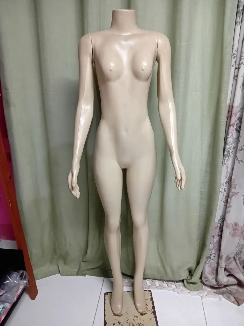 Manequim Feminino com Braço  - Foto 2