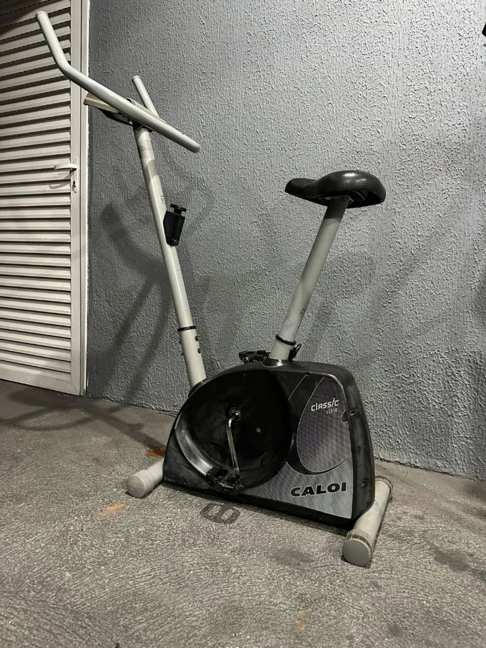 Bicicleta ergometrica vertical Caloi. 
