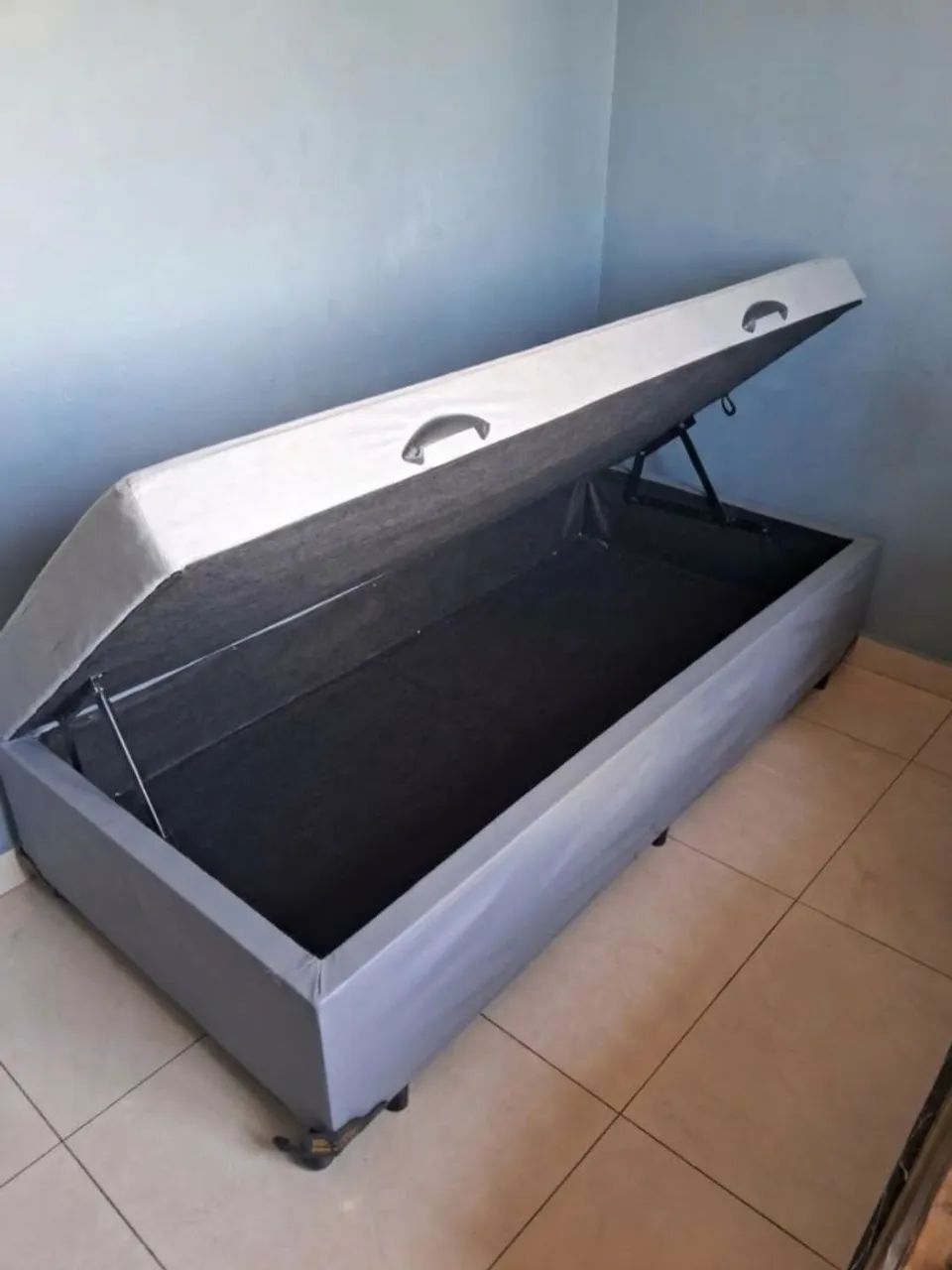 Cama Box Solteiro Baú Cinza - Ótimo Estado / Com Amplo Baú - Foto 2