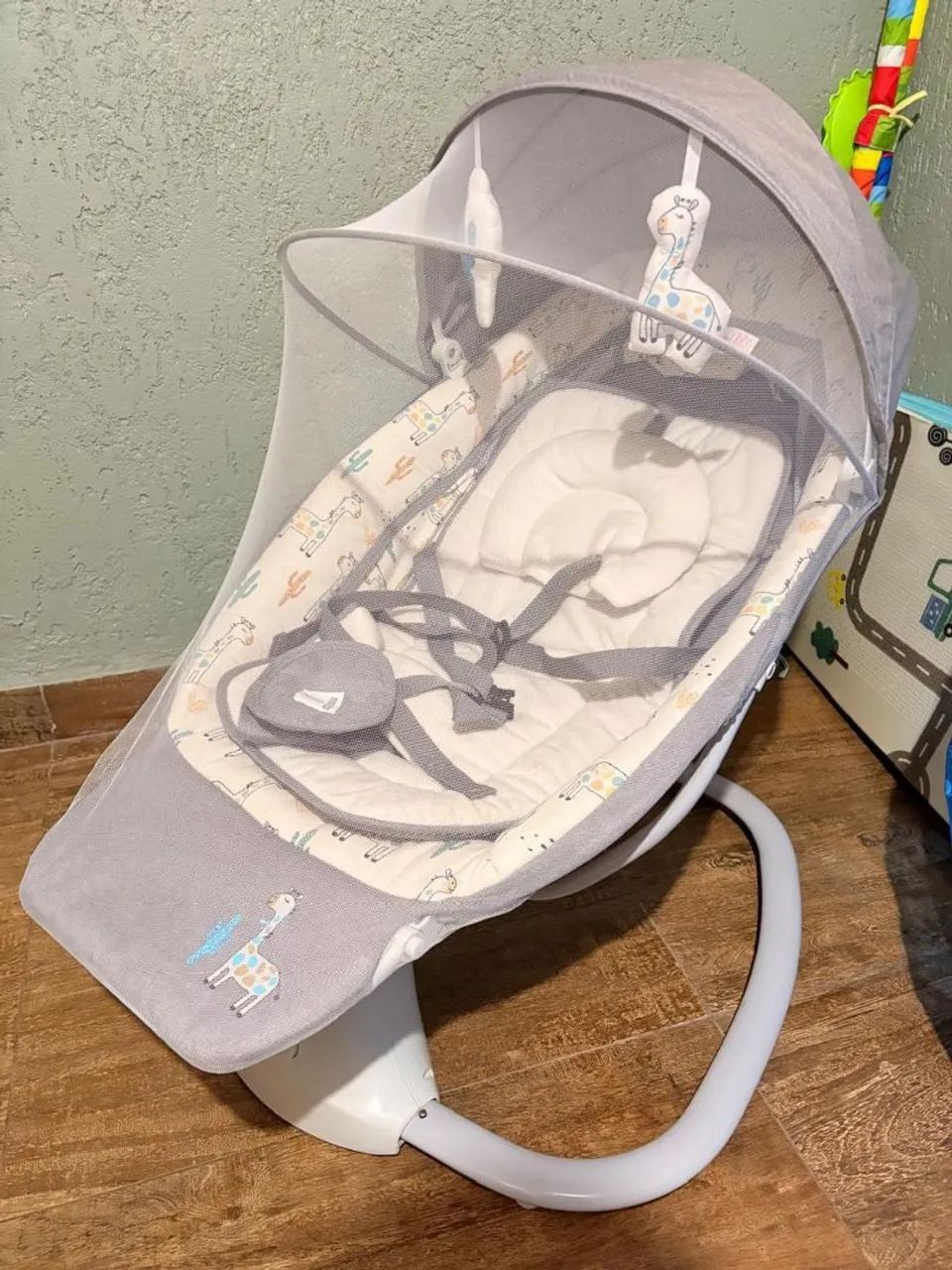 Vende-se cadeirinha de bebê elétrica  - Foto 2