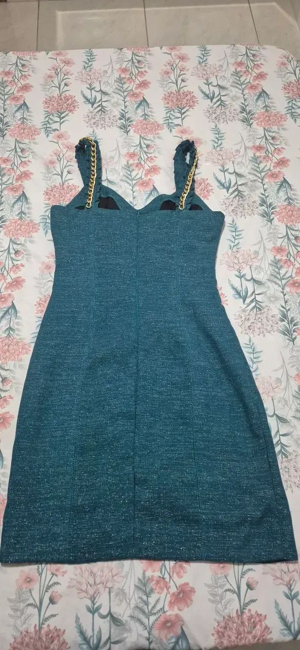 vestido verde com detalhe dourado - Foto 2