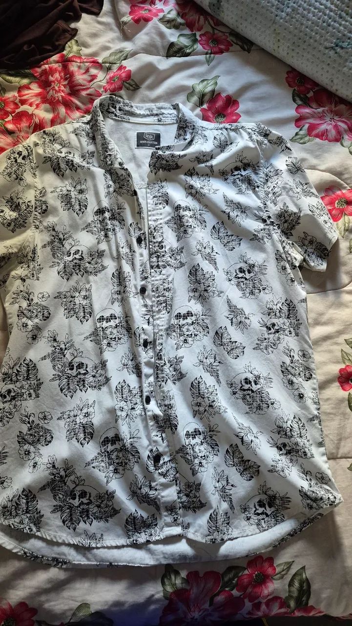Camisa Caveiras - Foto 2