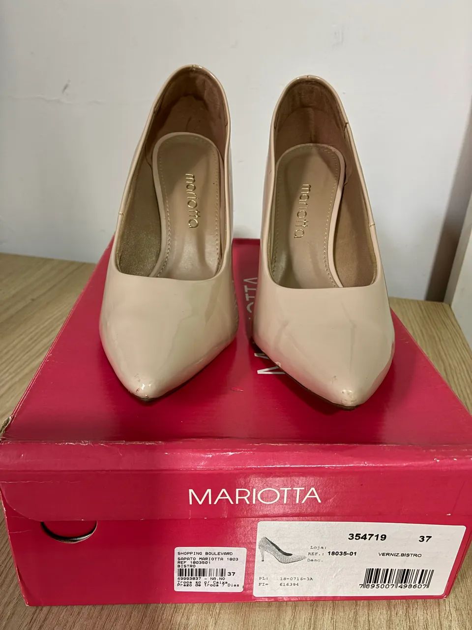 Scarpin sapato nude