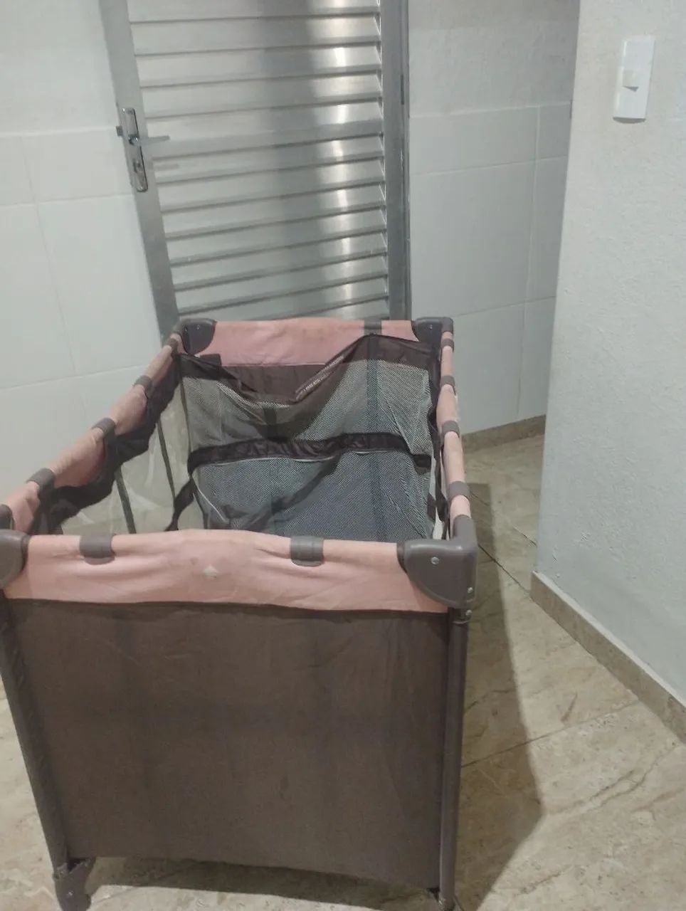 Vendo sercadilho para bebês super conservado  - Foto 3
