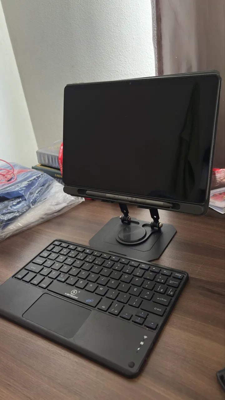 Lenovo Tab M11 4GB/128GB + Teclado + Capa + Suporte
