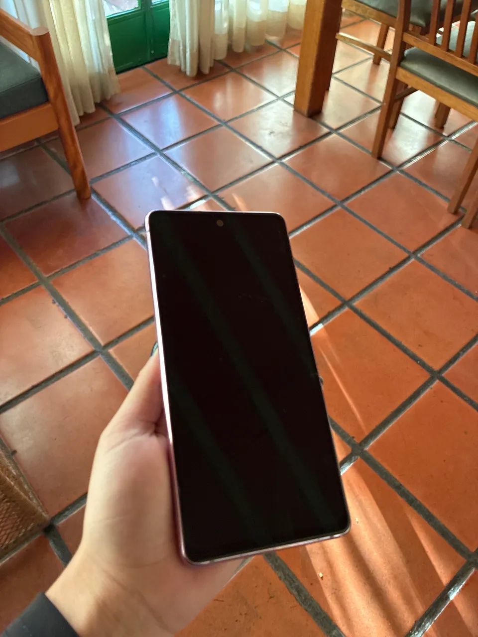 Samsung Galaxy S20 FE 128GB ? Ótimo estado, com pequenos trincados na tela - Foto 2