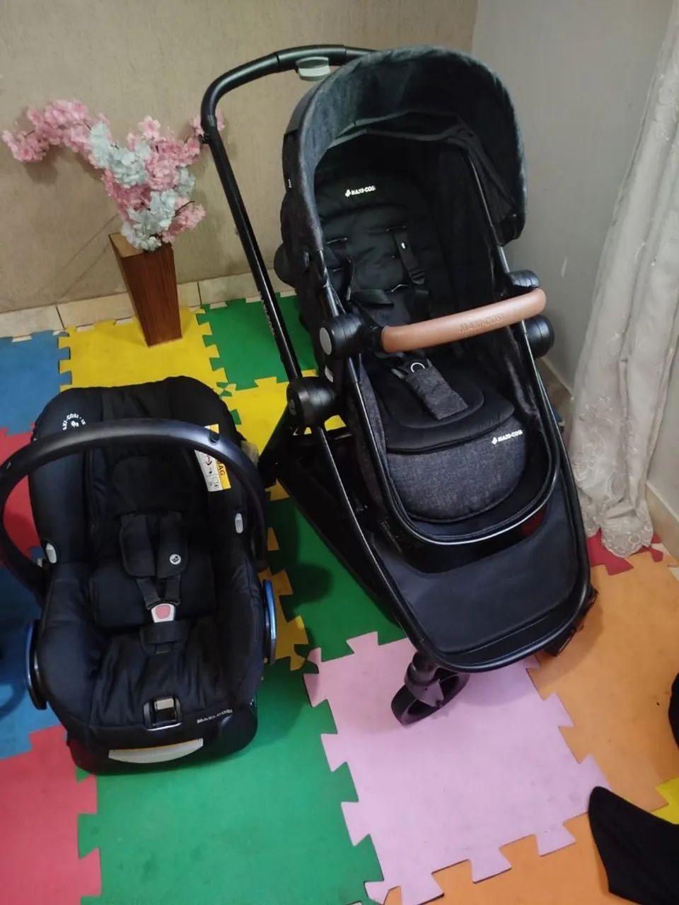 Carrinho Maxicosi Com Bebê Conforto e base  - Foto 5
