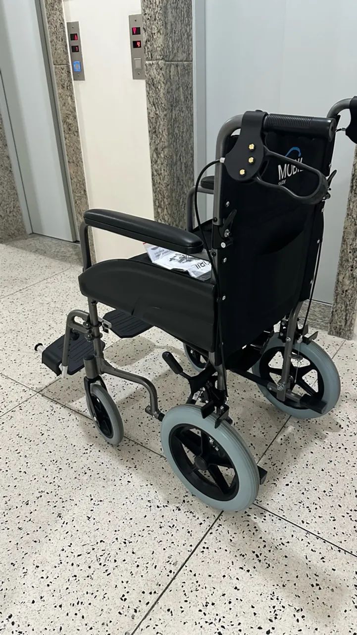 Cadeira de Rodas - Foto 2