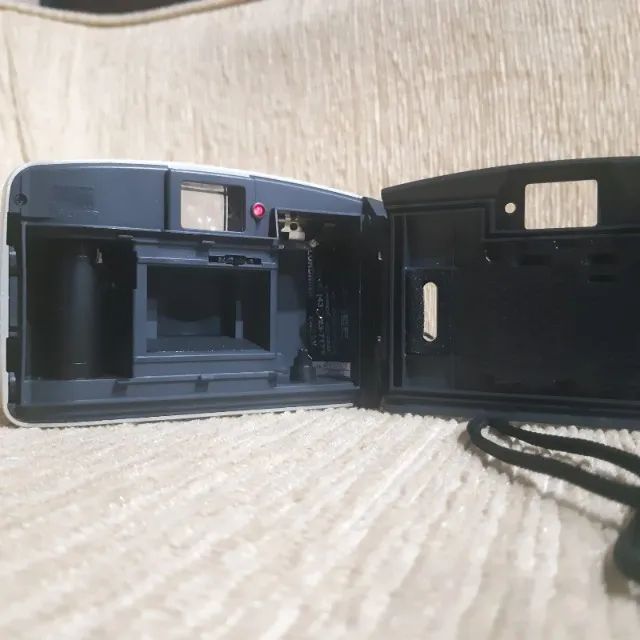 Câmera Yashica EZ Mate - Funcionando e com capa - Foto 4