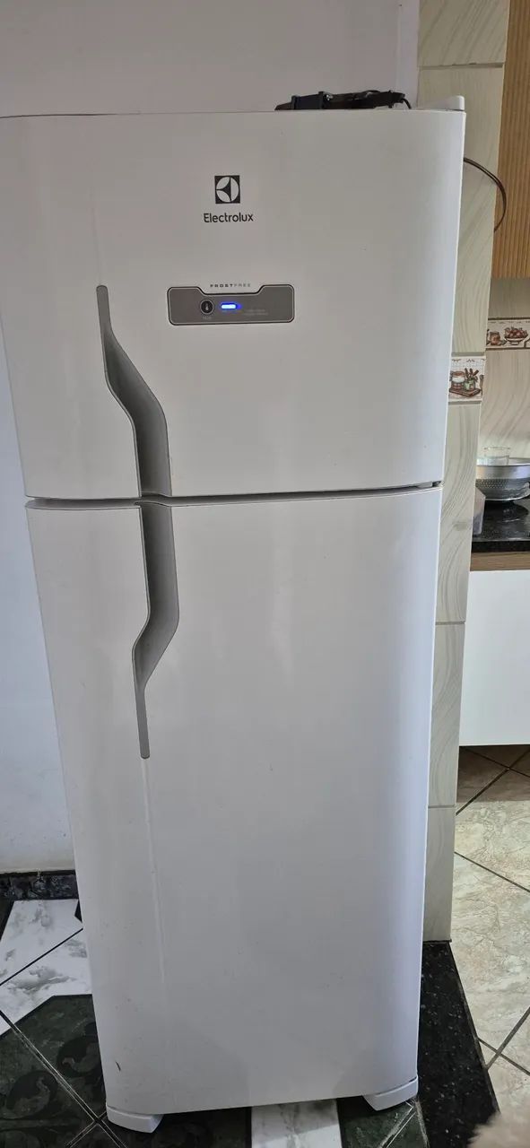 Vendo Geladeira electrolux  - Foto 2