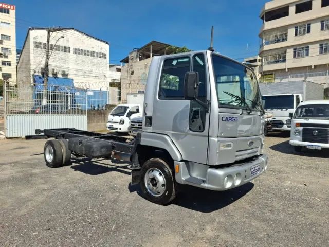 Ford Cargo 815s 2004 - Foto 3