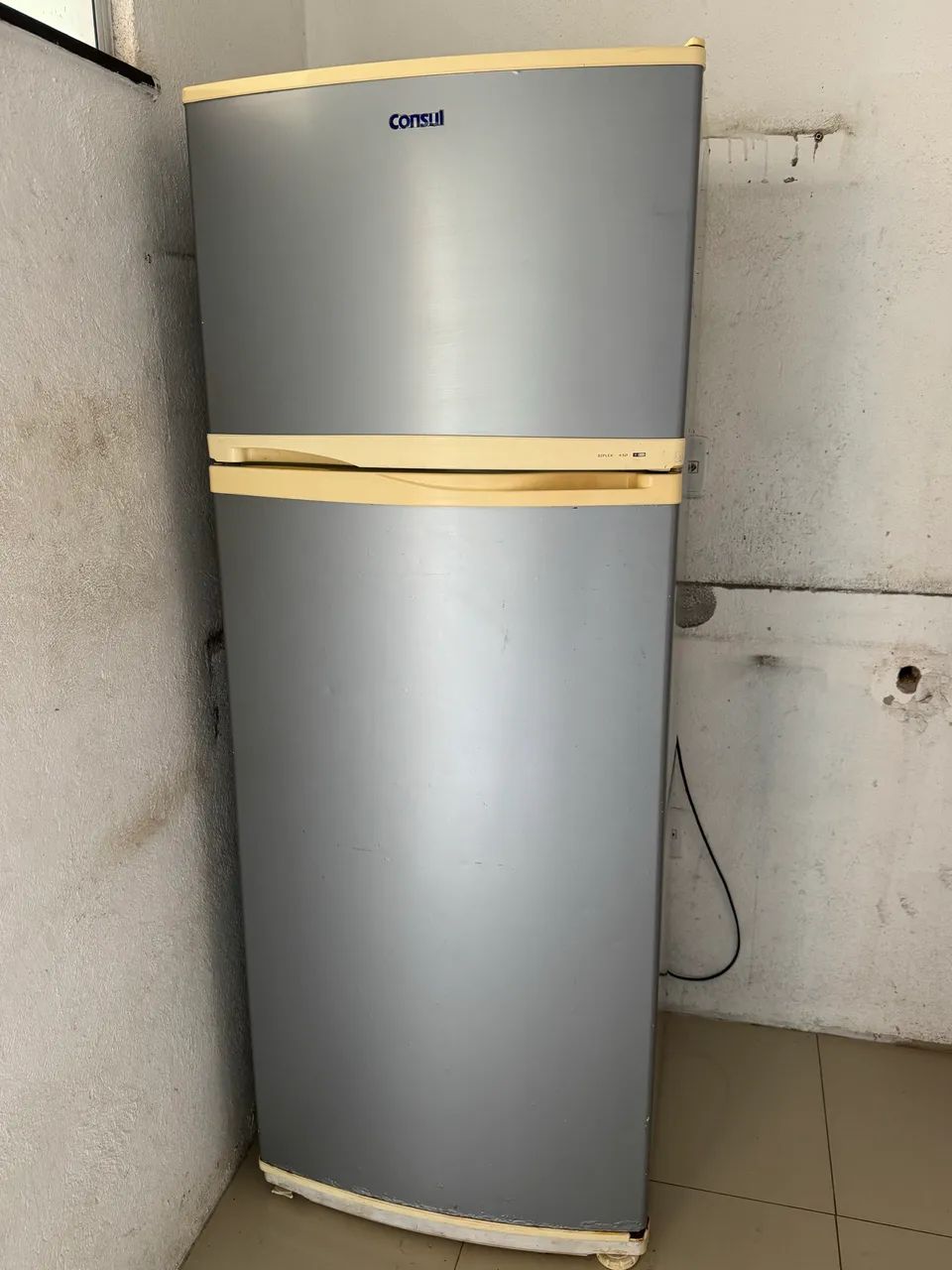 Vende-se Geladeira Cônsul Duplex - Cinza Envelopada