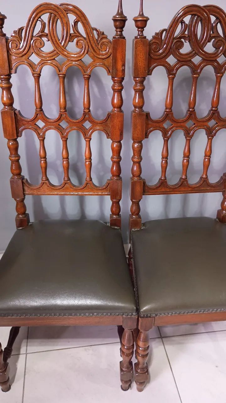 Mesa com 6 cadeiras 