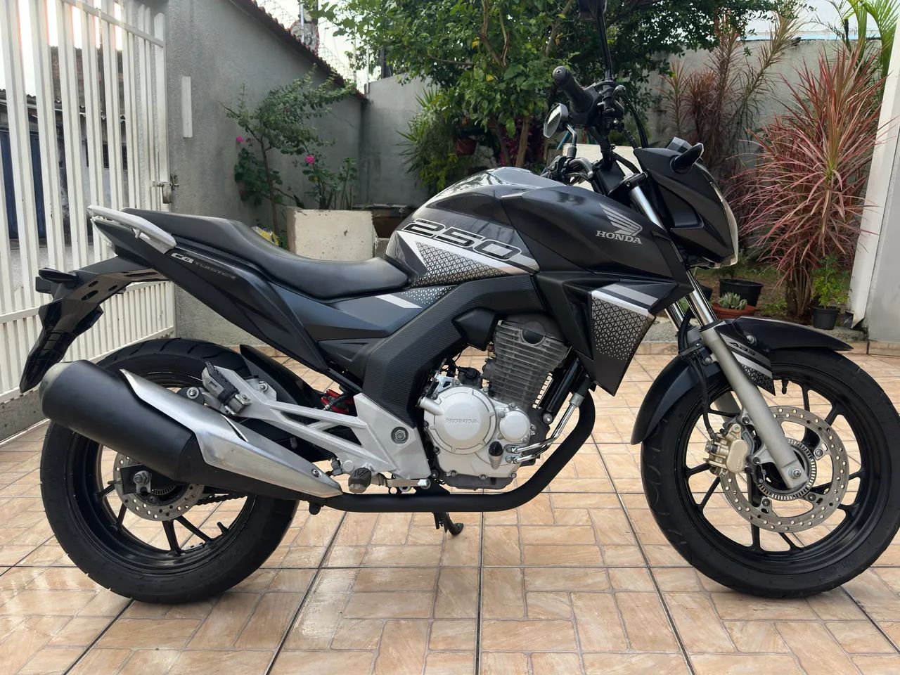 Vendo Cb250 Twister.  - Foto 2